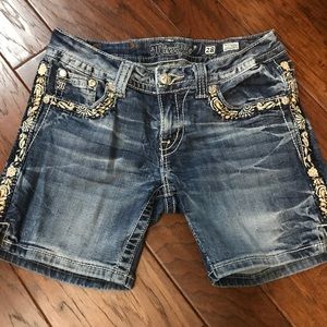 Miss me midi shorts size 28